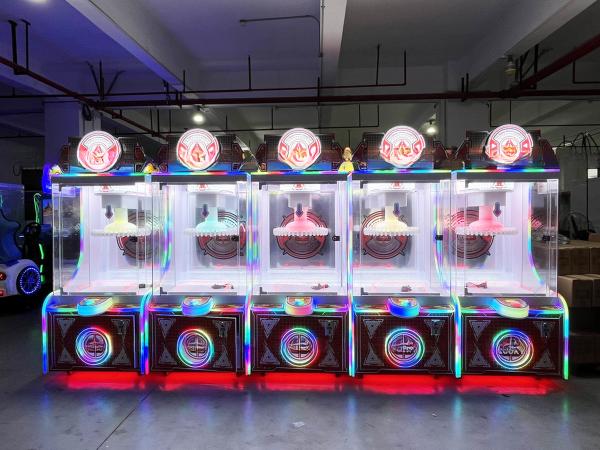 Dreamland Coin Operated Lucky Planet Clip Prize Machine Clamp Snacks Gift Vending Machine