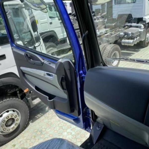 Camion benne basculante 8x4 12 roues 380CV avec conduite à droite, capacité de charge de 31 à 40 tonnes et norme d'émission Euro 2