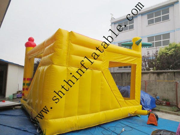 Tong Huan 2014 Inflatable Bounce Castle Jumping Castle 5x5m 0.55mm PVC Tarpaulin 8+ Person Capacity CE Certified Blower