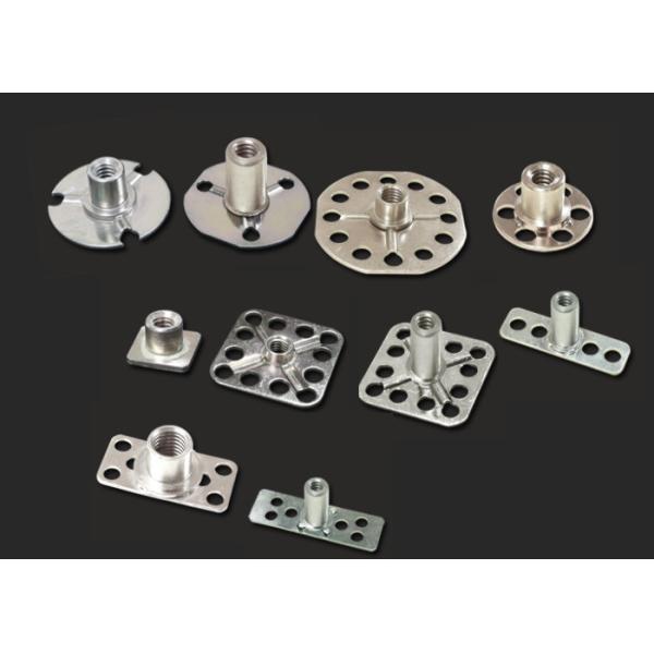 Пефорированное основание продело нитку установленный воротник, внутренне продеты