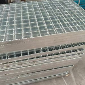 Сильная способность адаптироваться к окружающей среде и красивый внешний вид стальной решетки