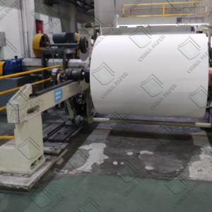 Papel revestido leve e versátil para diferentes projetos de impressão