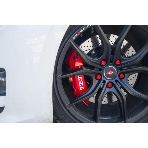 Kit de freinage avant grand 4 étriers à piston avec système de freinage automatique à rotor 330x28mm pour Volkswagen Golf Sports 17 pouces Jante de voiture