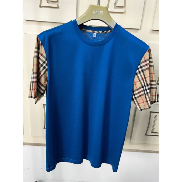 Men's Fashion Tees with Iconic Plaid Sleeves, Regular Fit Crew Neck, High - Quality Cotton