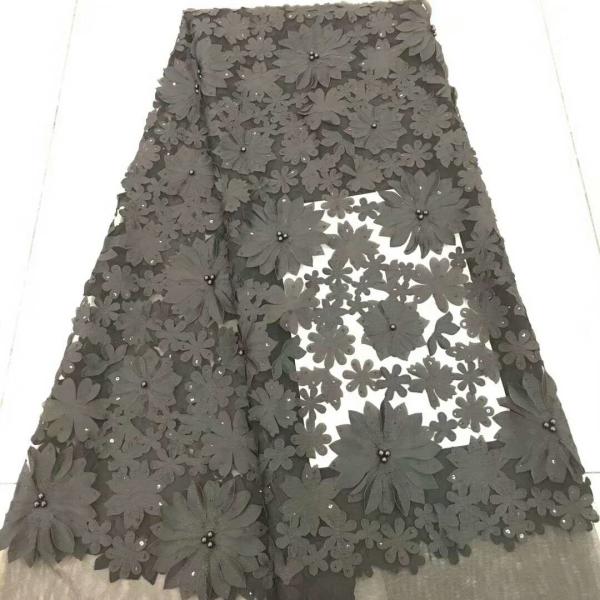 A flor 3D cor-de-rosa bordou a tela do laço da malha, tule perlado lantejoula do laço para a mostra do vestido