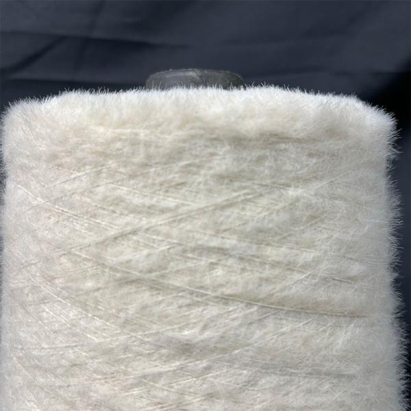 1.3cm NM12 fil de plume en nylon blanc optique pour tricotage de pulls et de chapeaux