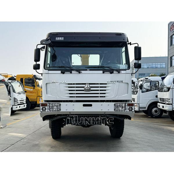 SINOTRUK HOWO Diesel Cargo Truck 4x4 6 Wheeler Chassis With Crane Low Price