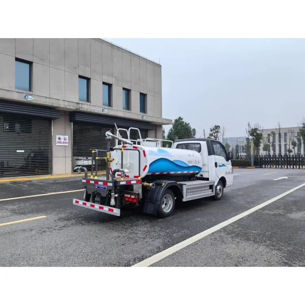 Eco-Friendly 4.5 Ton Electric Water Truck for Greening