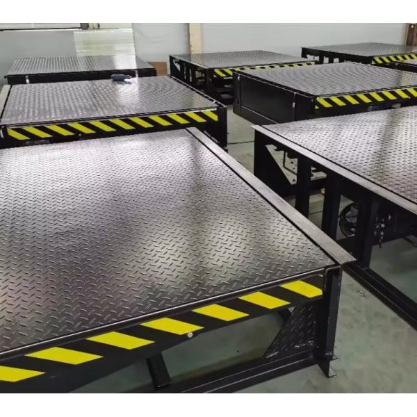 Customizable Powder Coated/Galvanized Loading Dock Leveler with Safety Chains and Handheld Remote Controls