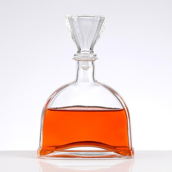 Hot Flat Glass Wine Bottle with Screw Cap Capacity 200ml/300ml/500ml/750ml/1000ml
