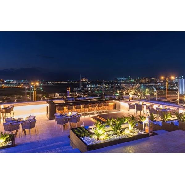 Outdoor Sofa Rattan Woven Patio Garden Furniture Weatherproof Sun / Rain Lounge Chair Balcony Relaxation Set with Coffee Table