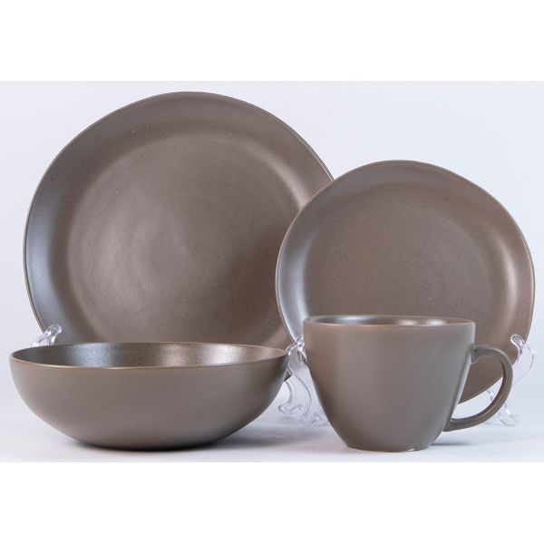 Dinnerware set