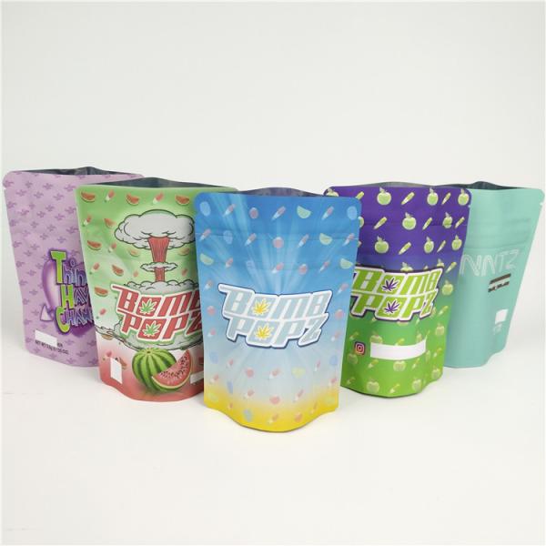 Las bolsas plásticas del cáñamo que empaquetan la comida se levantan el bolso de la cremallera