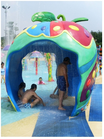 Дети мочат игры структуру, игру Аква, оборудование аквапарк брызг для подгонянных взрослых детей