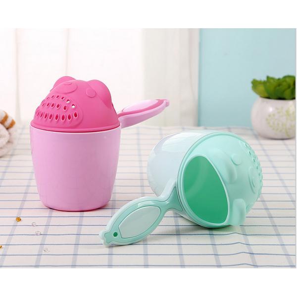 Shower Spoon Water Cup Child Baby Bath Rinse Cup 10.5*10.7*10 cm Size