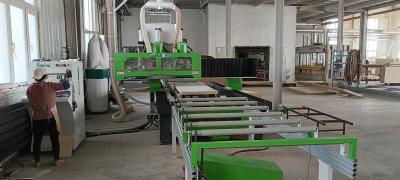 Automatic Loading And Unloading Wood Door Engraving Machine
