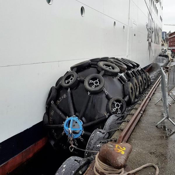 Обвайзер Иокогама абсорбции высокой энергии для корабля - - корабль переносит бурение в море