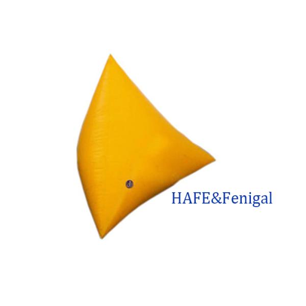 Triangular Shape Inflatable Triathlon Floating Water Marker Buoy Swimming Race Inflatable Buoy With Logo