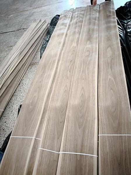 0.45mm Crown Cut American Black Walnut Wood Veneer, Panel A Grade