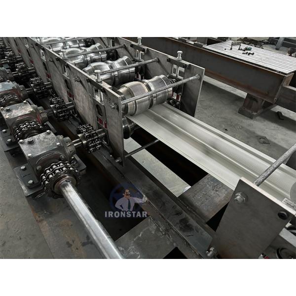 PU sandwich shutter door roll forming machine for Turkey Galvanized steel or PPGI or Aluminium