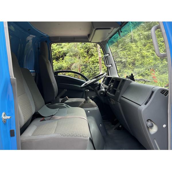 Camions à traction gauche à usage moyen, camions à transmission manuelle à usage professionnel