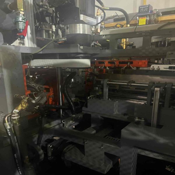 Automatic PET Stretch Blow Molding Machine with UV Sterilization for 6L Bottles up to 185mm Diameter