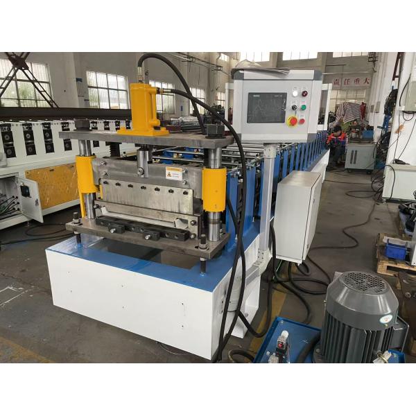 Amérique du Sud Machine de formage de rouleaux à couture debout de toiture métallique populaire