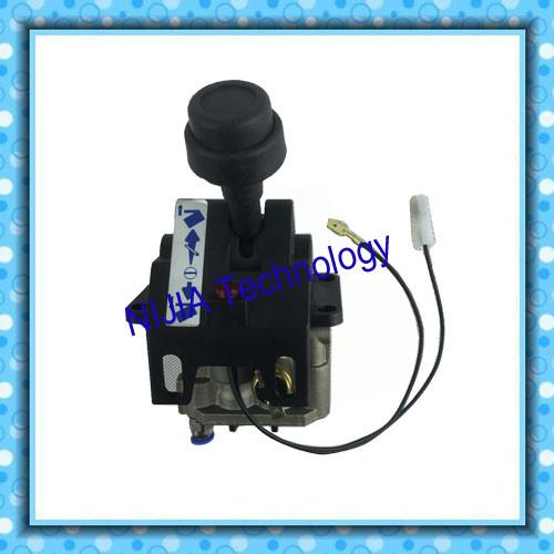 Parker Chelsea Distributor 2 Way Dump Truck Valve AOHCD4C2 Tipper Valve 4 Hole
