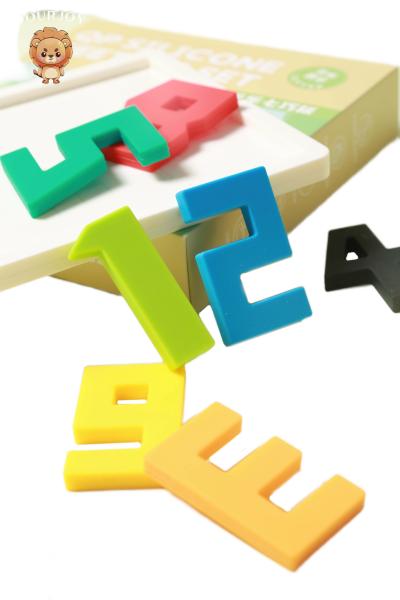 Colorful Soft Silicone Building Blocks Baby Toys Puzzle OEM Service And Size Is 15*15*3cm And Weight Is 220 Gram