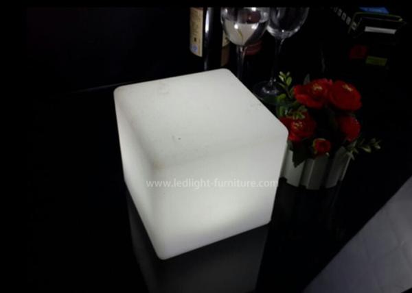 Wireless Square LED Cube Light , Battery Operated Light Up Cube Table Multi Colors