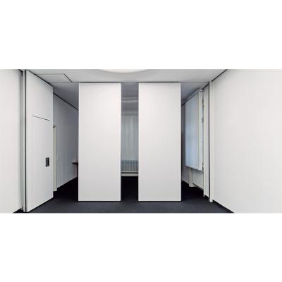 Conçu avec des murs de séparation acoustiques opérationnels pour le bureau