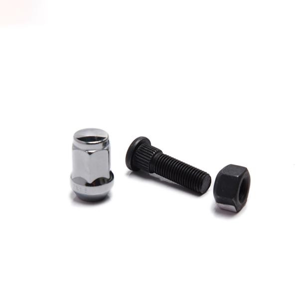 Твердое латунное колесо тяжелого грузовика скрепляет болтами гайки стержня для тележки