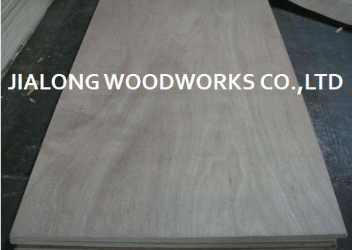 Лист облицовки стороны деревянного роторного отрезка Gurjan естественный для переклейки