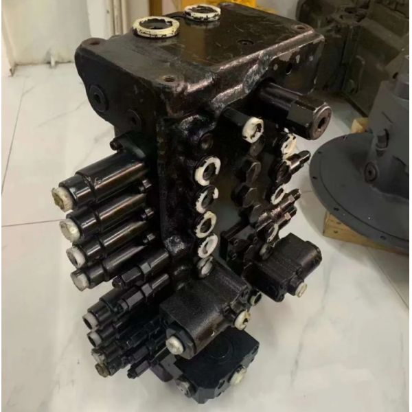 SK75-8 Hydraulic Main Control Valve Assy for Kobelco Excavator Spare Parts LG30V00001F1 Main Control Valve OEM