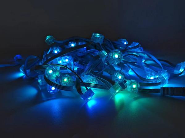 Lumières extérieures permanentes Lumières extérieures LED RGB intelligentes Lumières d'oreillers IP68 étanche pour le travail de décoration de jardin Alexa Google