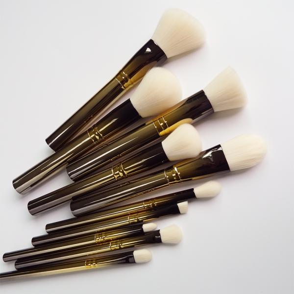 Latest Design Makeup Brush Gradient Plastic Handle Girls Daily Makeup Tools