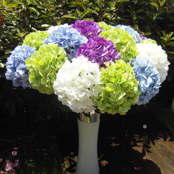 UVG Wholesale Silk Flowers from China Beauty Artificial Hydrangea Ball Wedding Table Decor