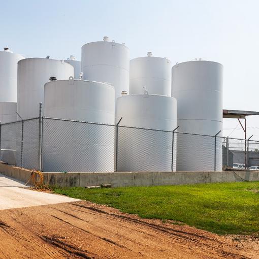 Réservoir de stockage vertical de pétrole brut industriel / carburant diesel / carburant lourd 300 M3-10000 M3