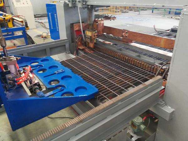 Mitsubishi PLC Automatic Steel Grating Welding Machine For City Gutterway
