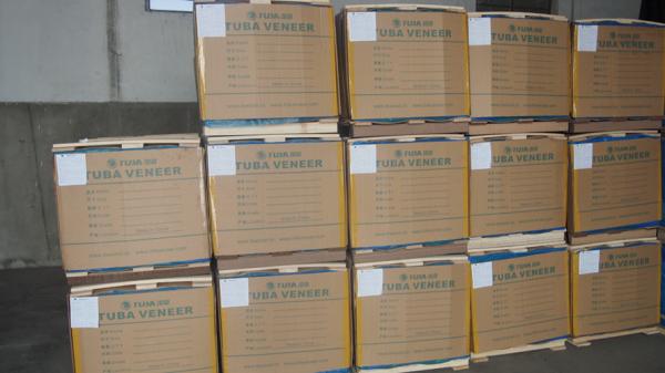 Engineered Walnut Wood Veneer Silver Color Straight Fine Line Grain For Door And Cabinet Face WT-H5336