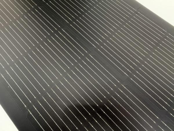 100W-520W Thin Film Solar Panels for Solar Energy Harvesting Short-Circuit Voltage 13.26A 1545*425*3mm Super Soft