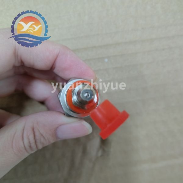 ZX55 ZX60-1 Fuel Feeding Valve Grease Fitting Traveling Chain Nozzle Grease Fitting for Hitachi Parts