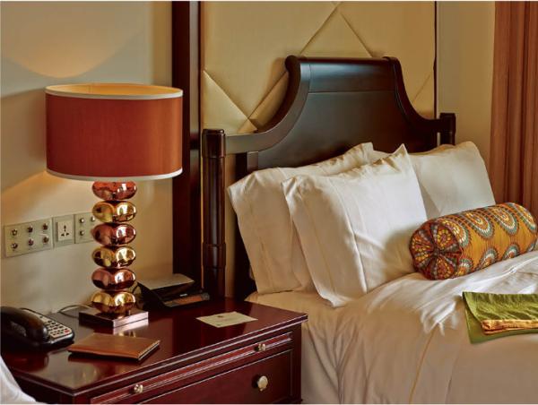 OEM ODM Service Dark Brown Solid Wood Furniture For Garden View Room
