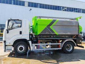 Isuzu 10000 Liters Sewage Vacuum Trucks Powered by Isuzu Engine