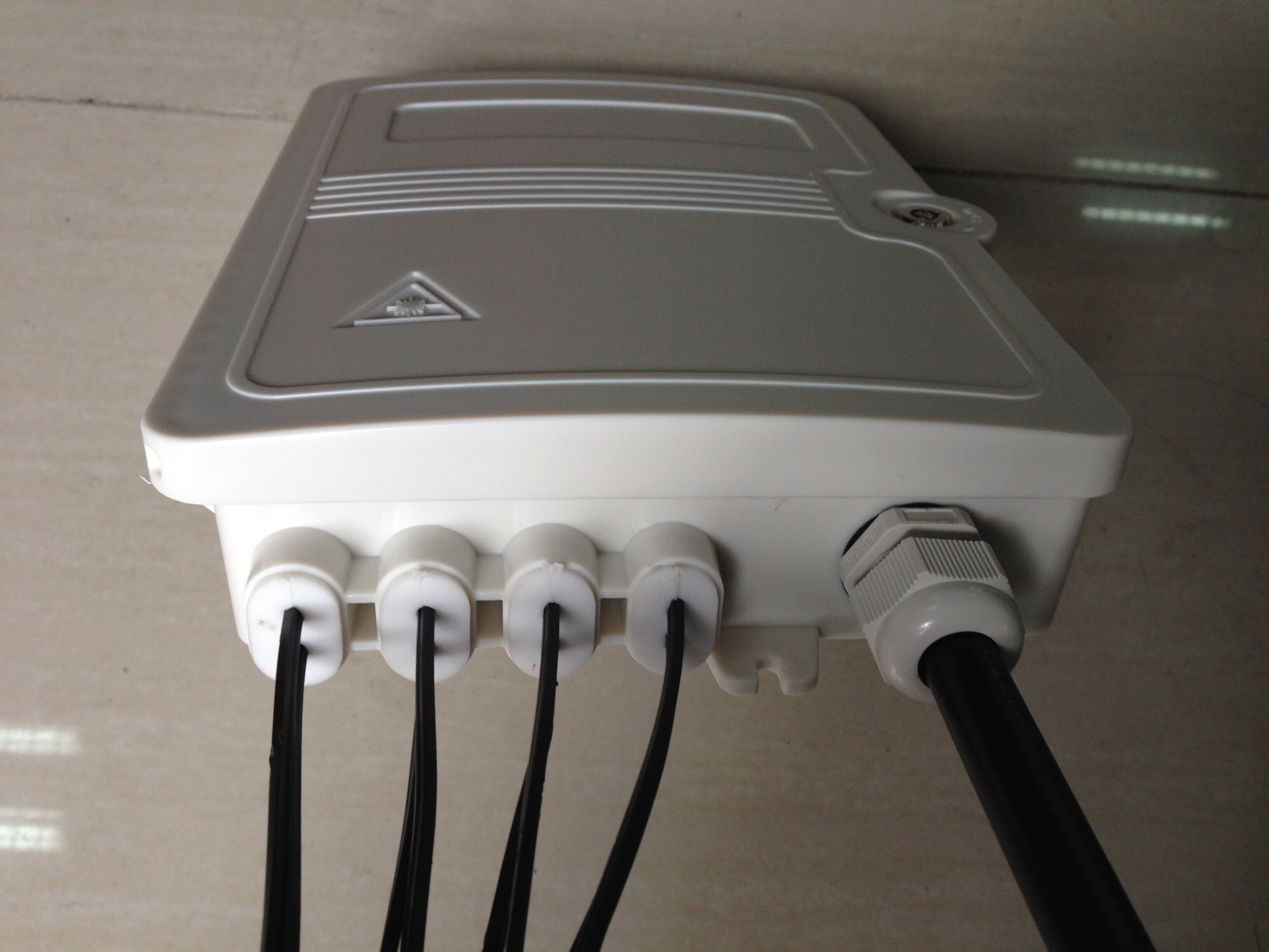 Splitter PLC коробки 1x8 прекращения оптического волокна 8core FTTC