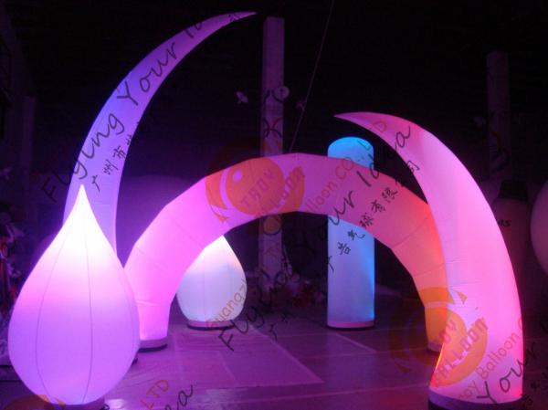 Anunciar o balão inflável do arco conduziu a iluminação para a decoração do festival