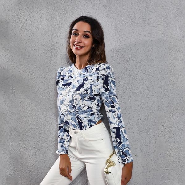 Parte superior do verão das mulheres longas feitas sob encomenda das luvas que imprime a blusa da faia com as correias traseiras abertas do pescoço redondo