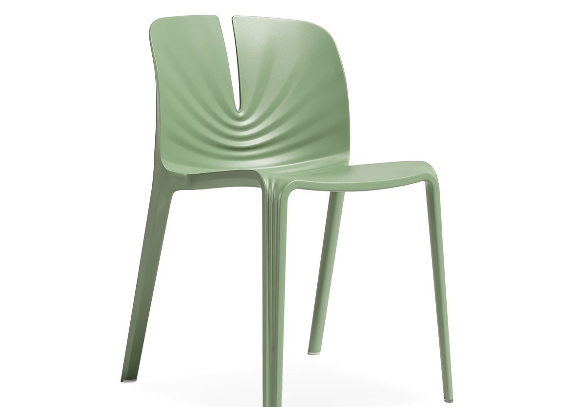 Plis Design Chair with Italian Design and Natural Colors in W500*D525*H785(mm) for Guest Seating