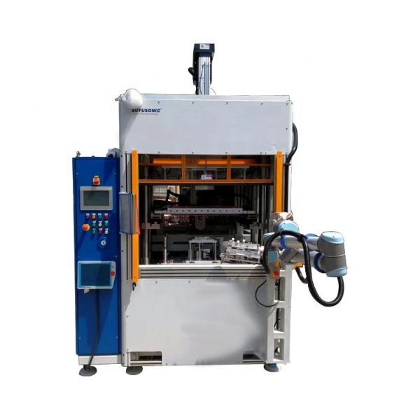 Machine de soudage à plat chaud à servo horizontal avec une capacité nominale de 6000 W, une tension de 380 V et un courant de 15 A pour le soudage en plastique