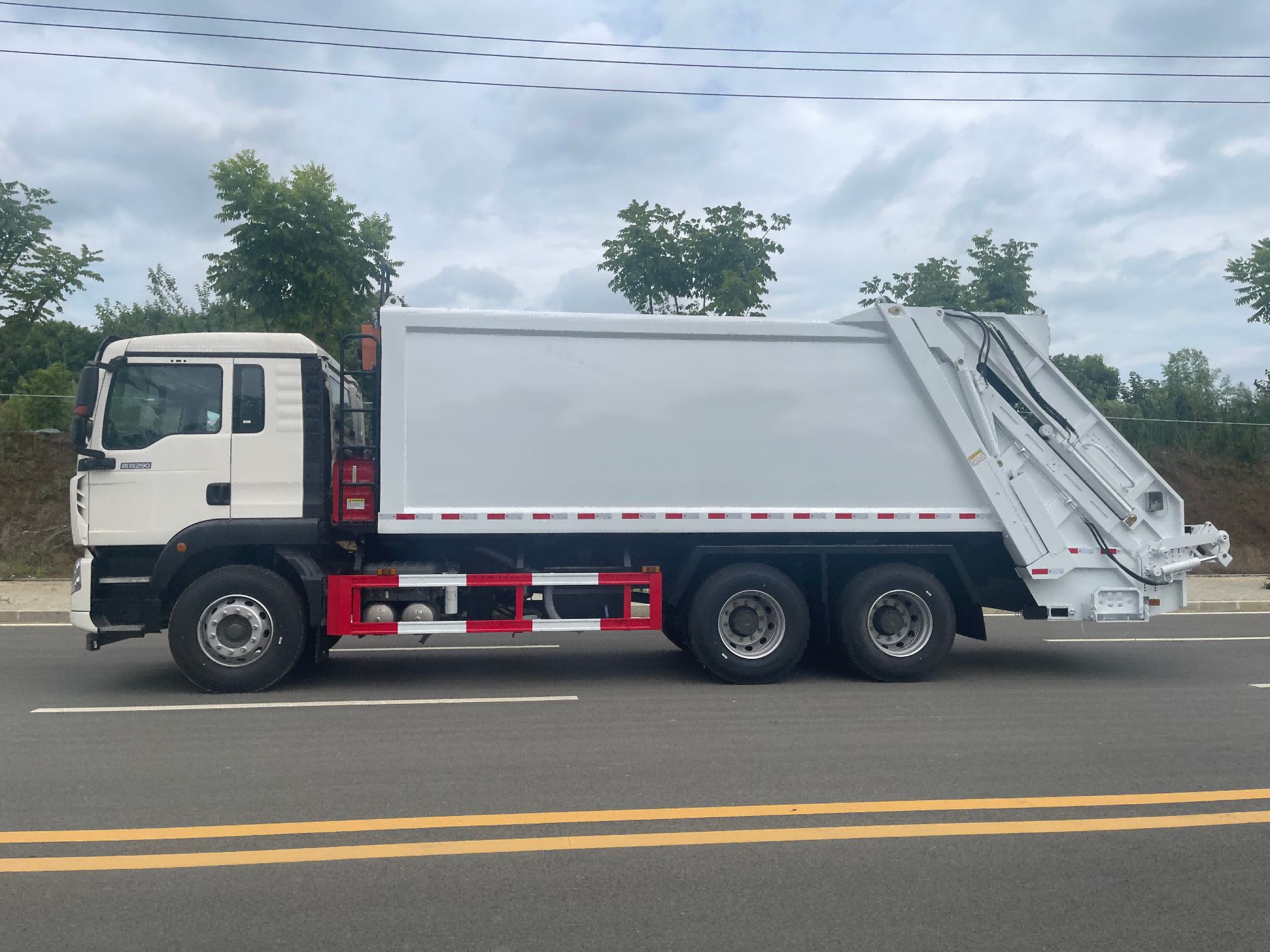 Heavy Duty 20m3 Euro 5 Garbage Truck with 290hp Engine - Refuse Compactor Truck